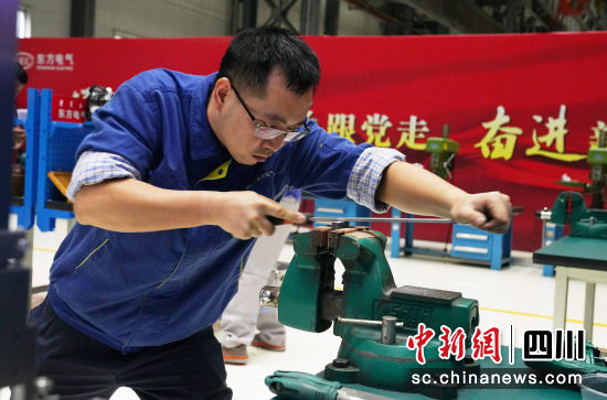 角逐现场。。。