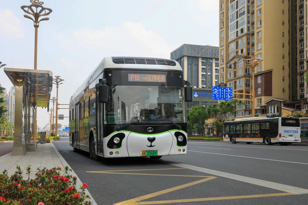 “绿色氢都”重点项目建设正酣，，郫都区加速推进氢能工业建圈强链