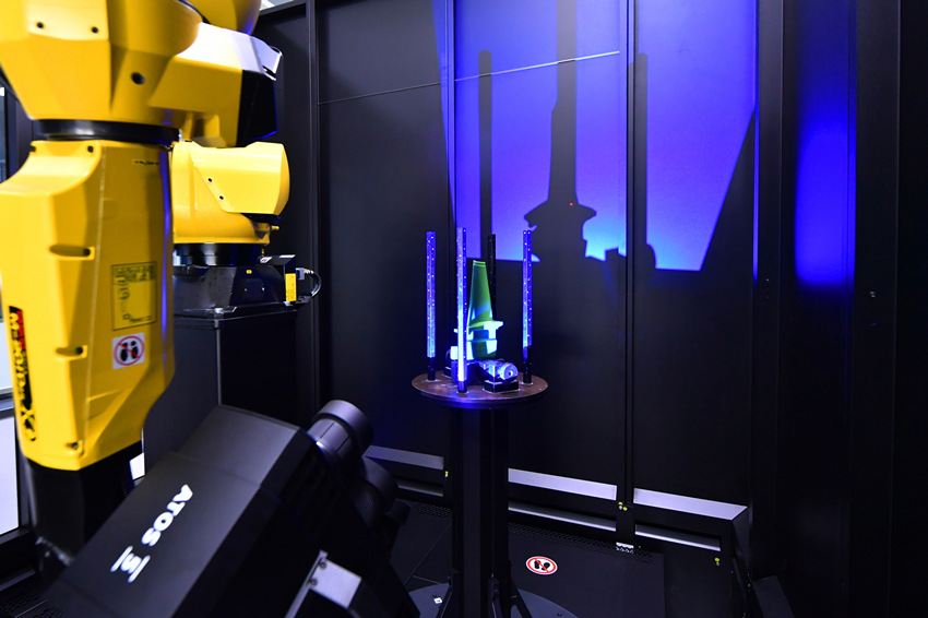 海内首个燃机智慧制造基地高温透平叶片精铸数字化产线。。。。。刘岗供图